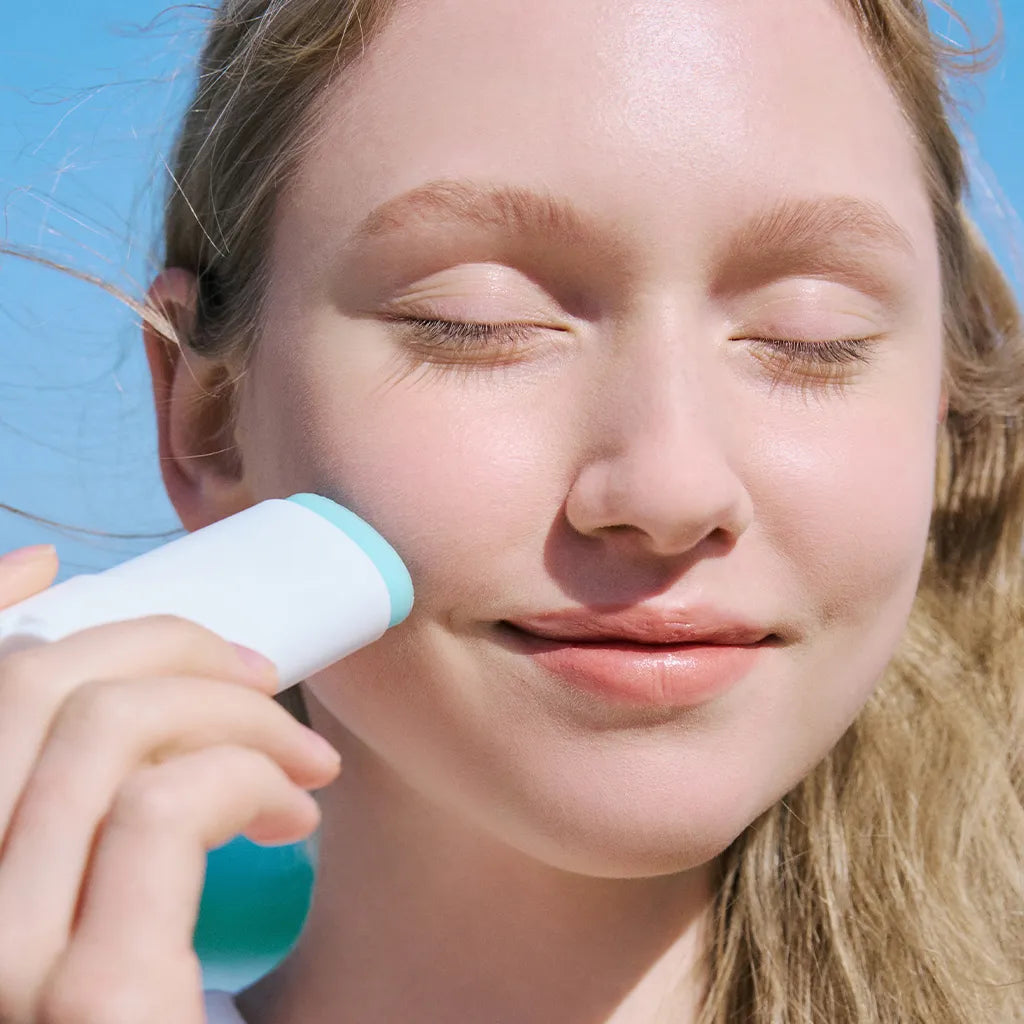 MADAGASCAR CENTELLA HYALU-CICA SILKY-FIT SUN STICK