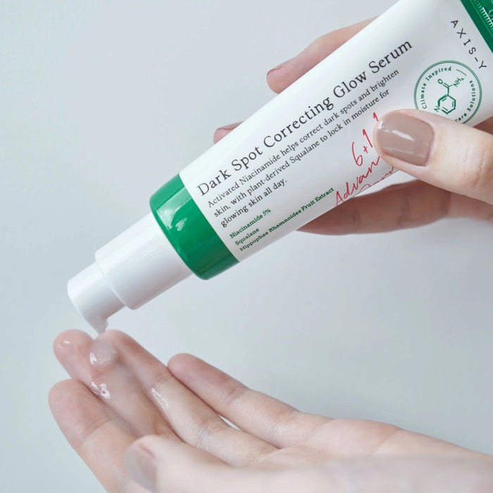 DARK SPOT CORRECTING GLOW SERUM.